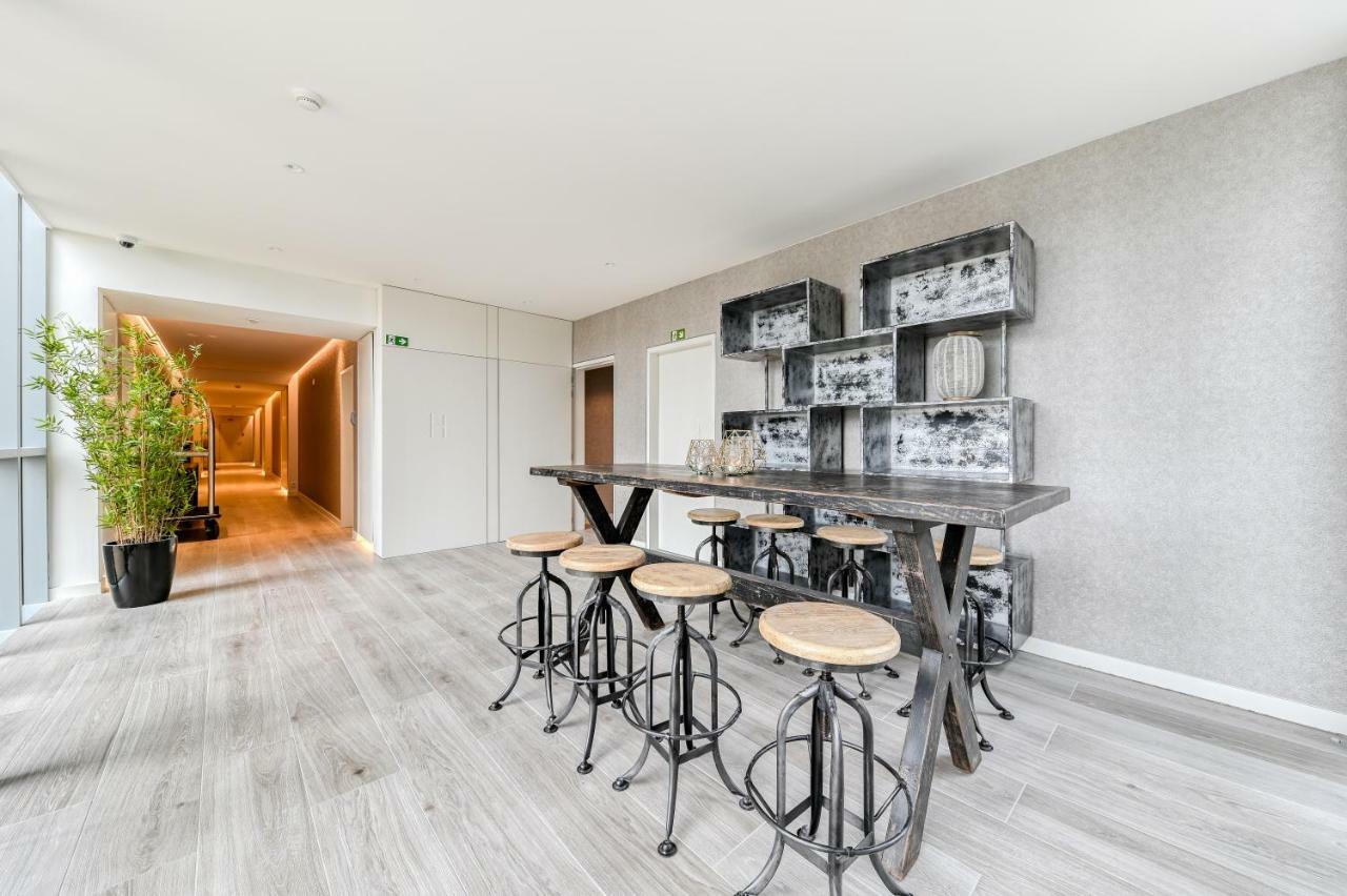Acropolis - Luxury Appartments I Hotelservice And Parking 米德尔克尔克 外观 照片