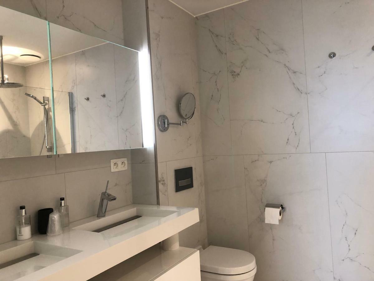 Acropolis - Luxury Appartments I Hotelservice And Parking 米德尔克尔克 外观 照片