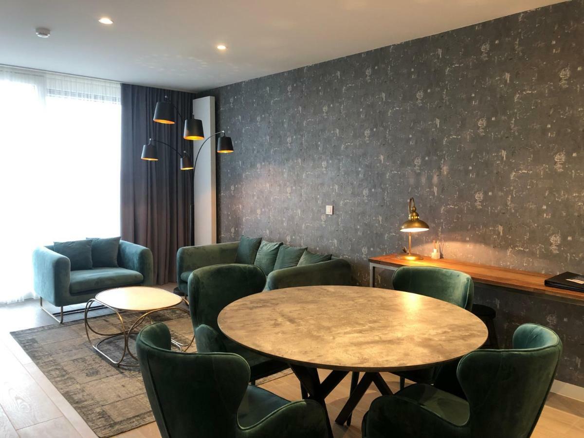 Acropolis - Luxury Appartments I Hotelservice And Parking 米德尔克尔克 外观 照片